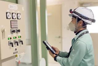 設備保全の様子