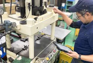 設備保全の様子